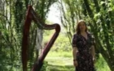 Ysa Harpiste et Chanteuse