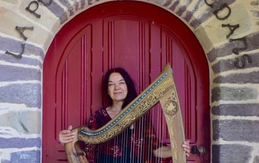 Concert de harpe celtique et chants traditionnels — Lawena de Brocéliande