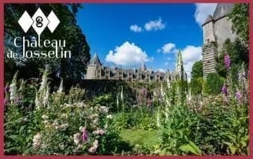 Bal des fleurs et escrime au château de Josselin