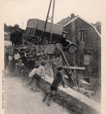 Clés de datation des cartes postales anciennes et des clichés familiaux
