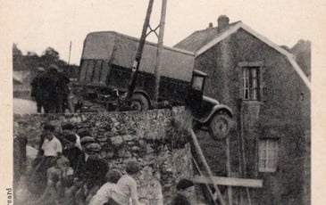 Clés de datation des cartes postales anciennes et des clichés familiaux