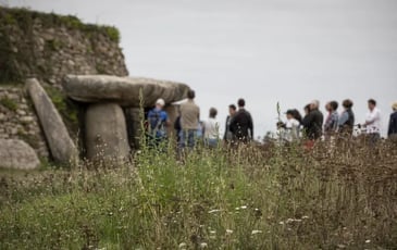 Visite guidée au cairn de Petit Mont