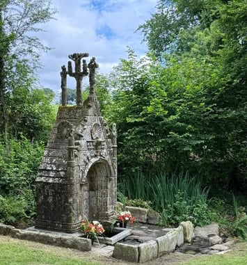 Les eaux guérisseuses et miraculeuses de Bretagne