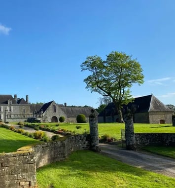 Le parc du château de Ménoray
