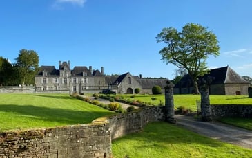 Le parc du château de Ménoray
