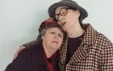 Deux petites dames vers le Nord