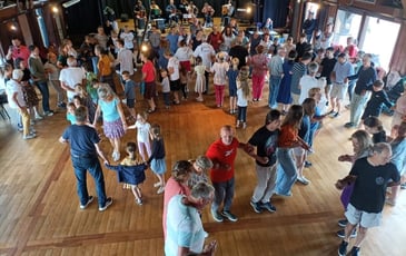 Danses bretonnes